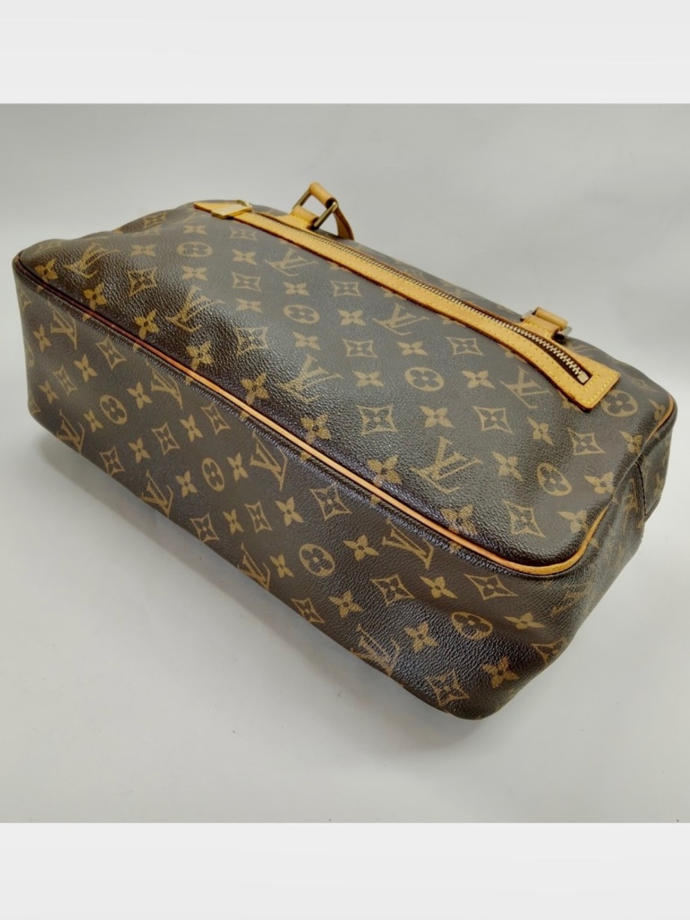 Louis Vuitton Cite GM Monogram Shoulder Bag M51181 Authentic Made in France - Picture 7 of 9